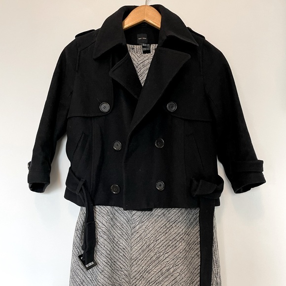 Black cropped pea coat with convertible sleeves - Picture 2 of 10